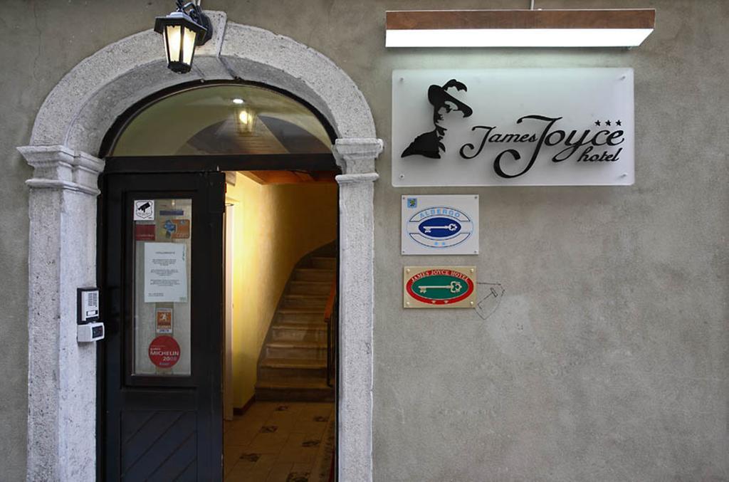 Hotel James Joyce Trieste Exteriör bild